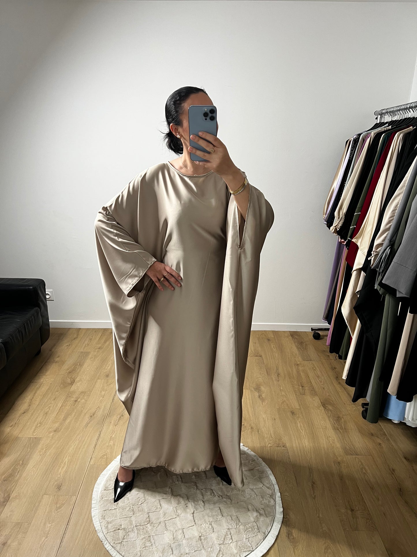 Robe Elégante à Manches Chauve-souris En Satin