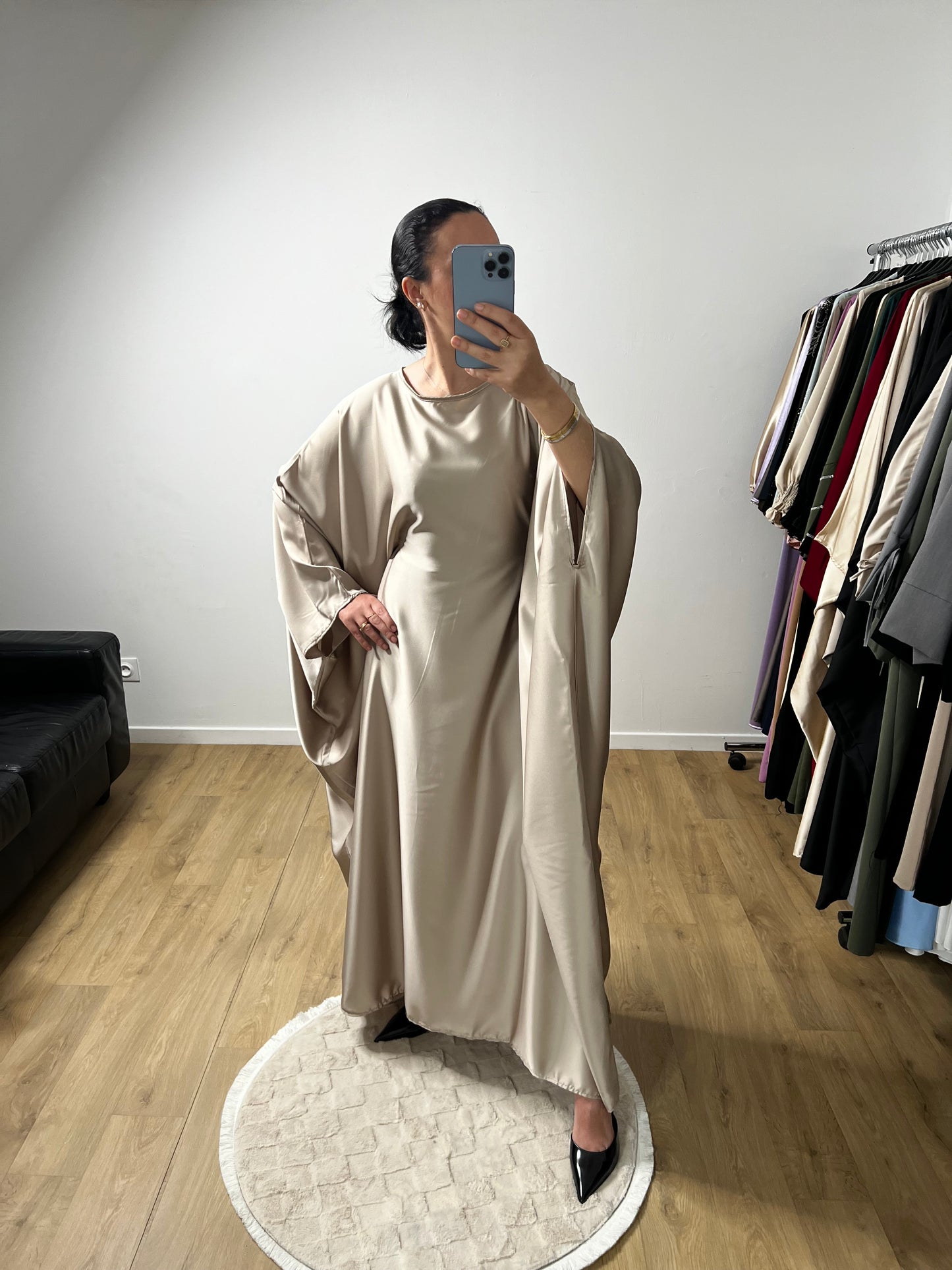 Robe Elégante à Manches Chauve-souris En Satin
