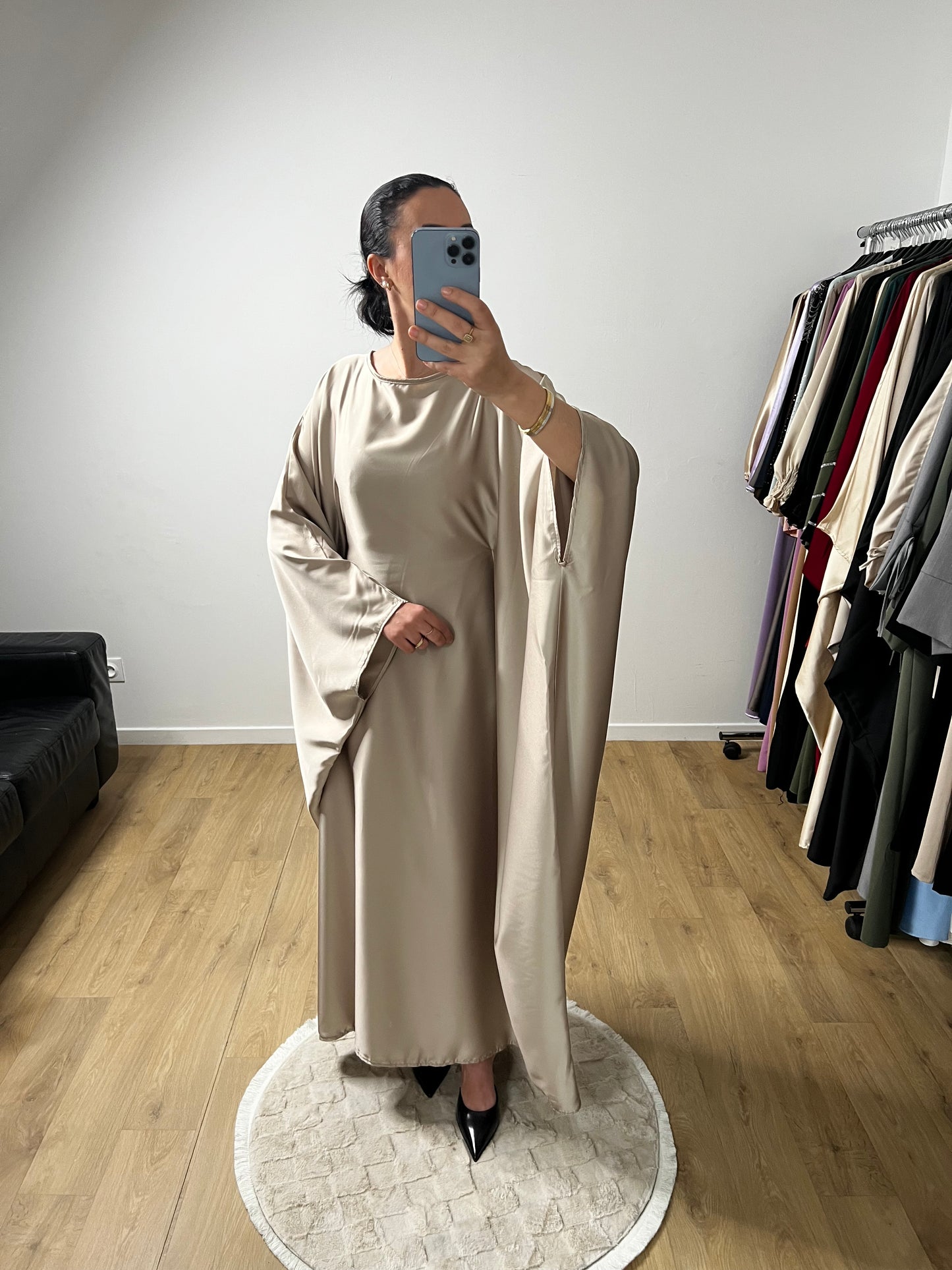 Robe Elégante à Manches Chauve-souris En Satin