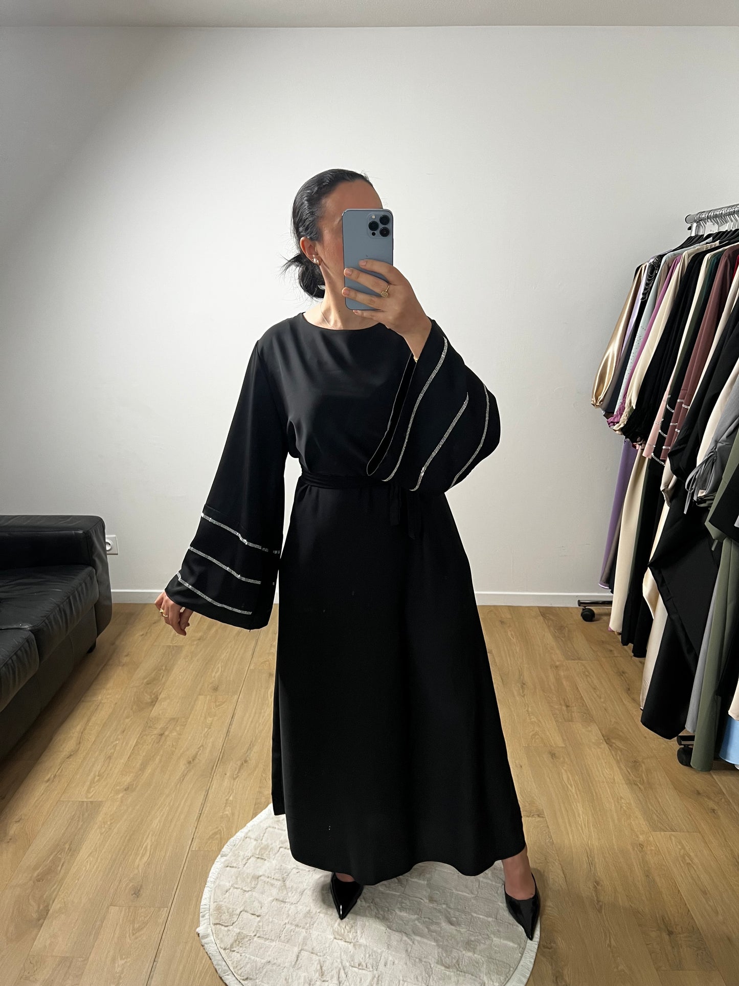 Robe Abaya En Soie Manches Évasée Brodée