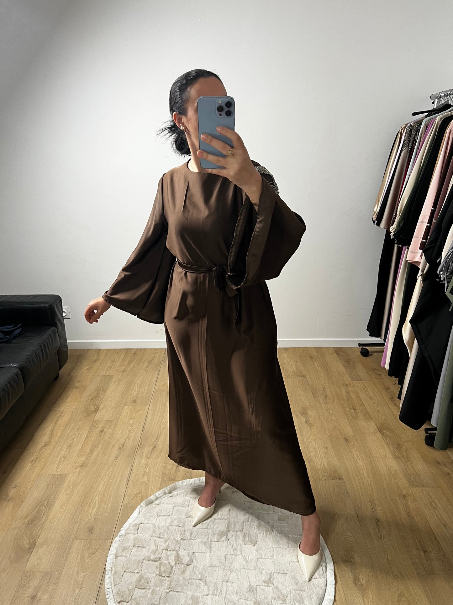 Robe En Satin Longue Manches Evasés