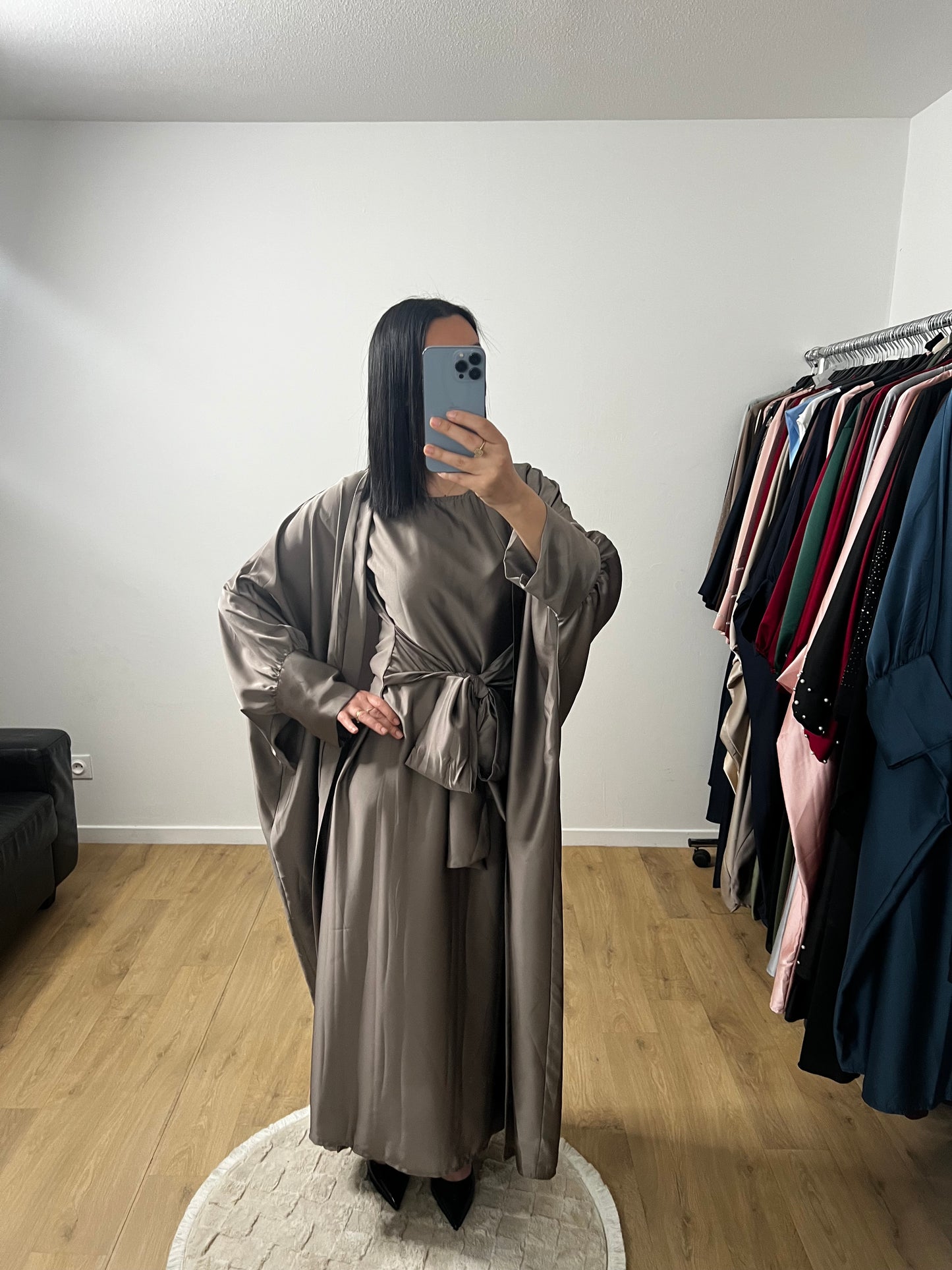 Ensemble Deux Pièces Robe Ceinture Intégré et Kimono "Chauve Souris" En Satin