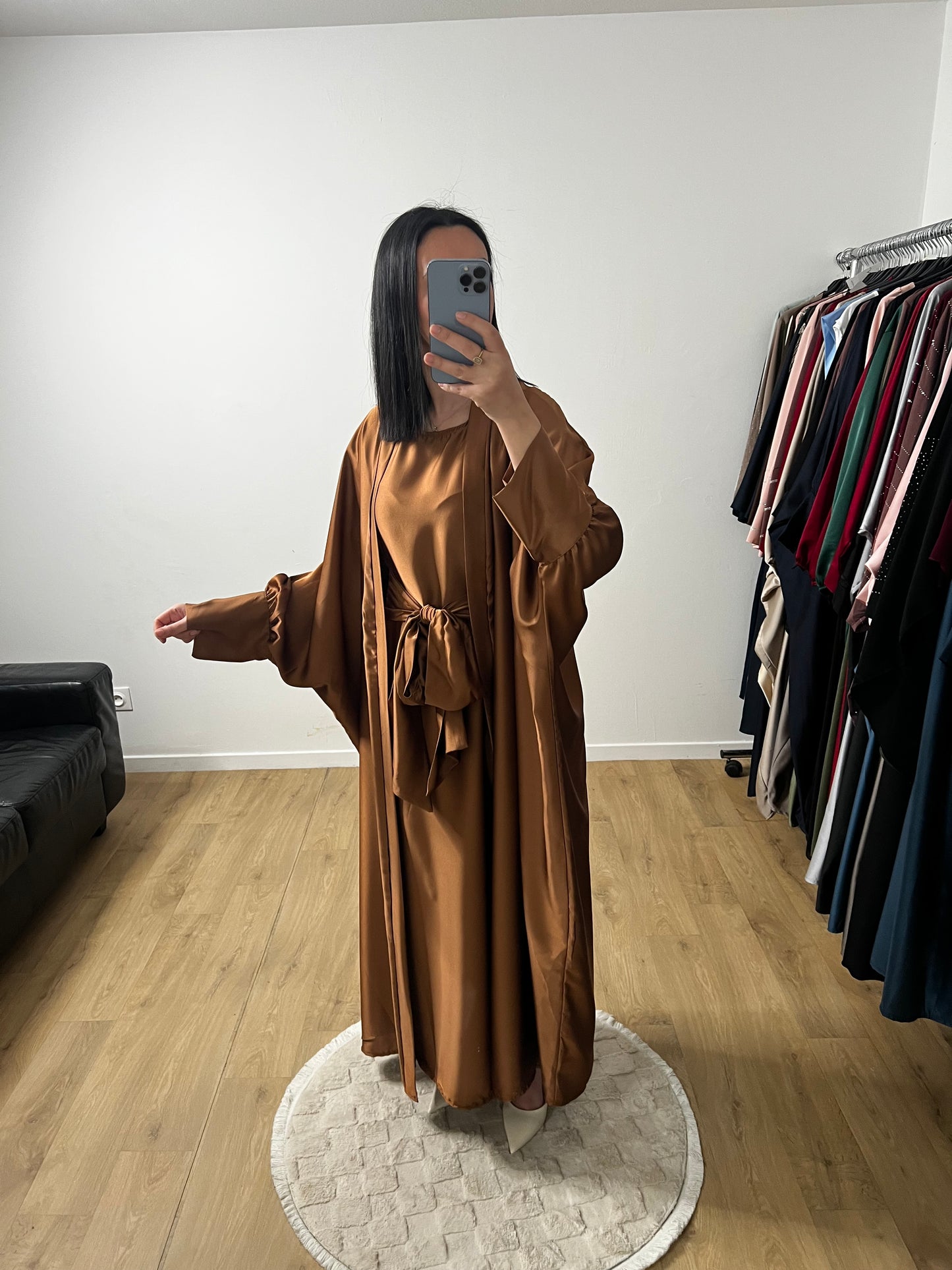 Ensemble Deux Pièces Robe Ceinture Intégré et Kimono "Chauve Souris" En Satin