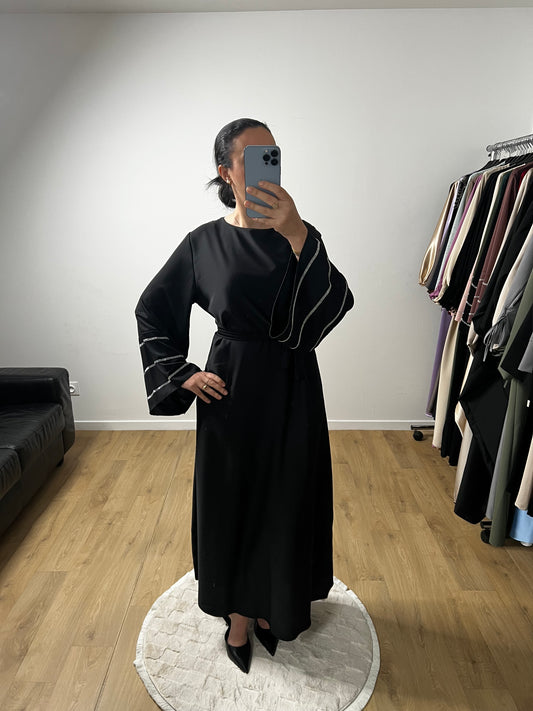 Robe Abaya En Soie Manches Évasée Brodée