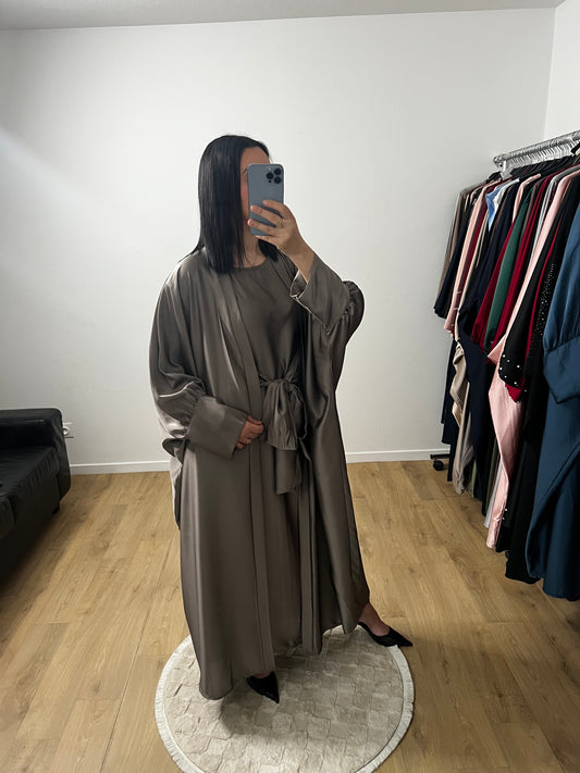 Ensemble Deux Pièces Robe Ceinture Intégré et Kimono "Chauve Souris" En Satin