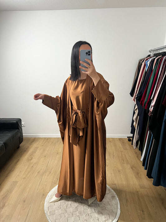 Ensemble Deux Pièces Robe Ceinture Intégré et Kimono "Chauve Souris" En Satin