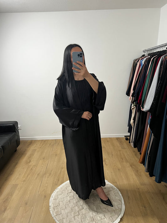 Deux Pièces Robe Plissée et Kimono "Chauve Souris" En Satin